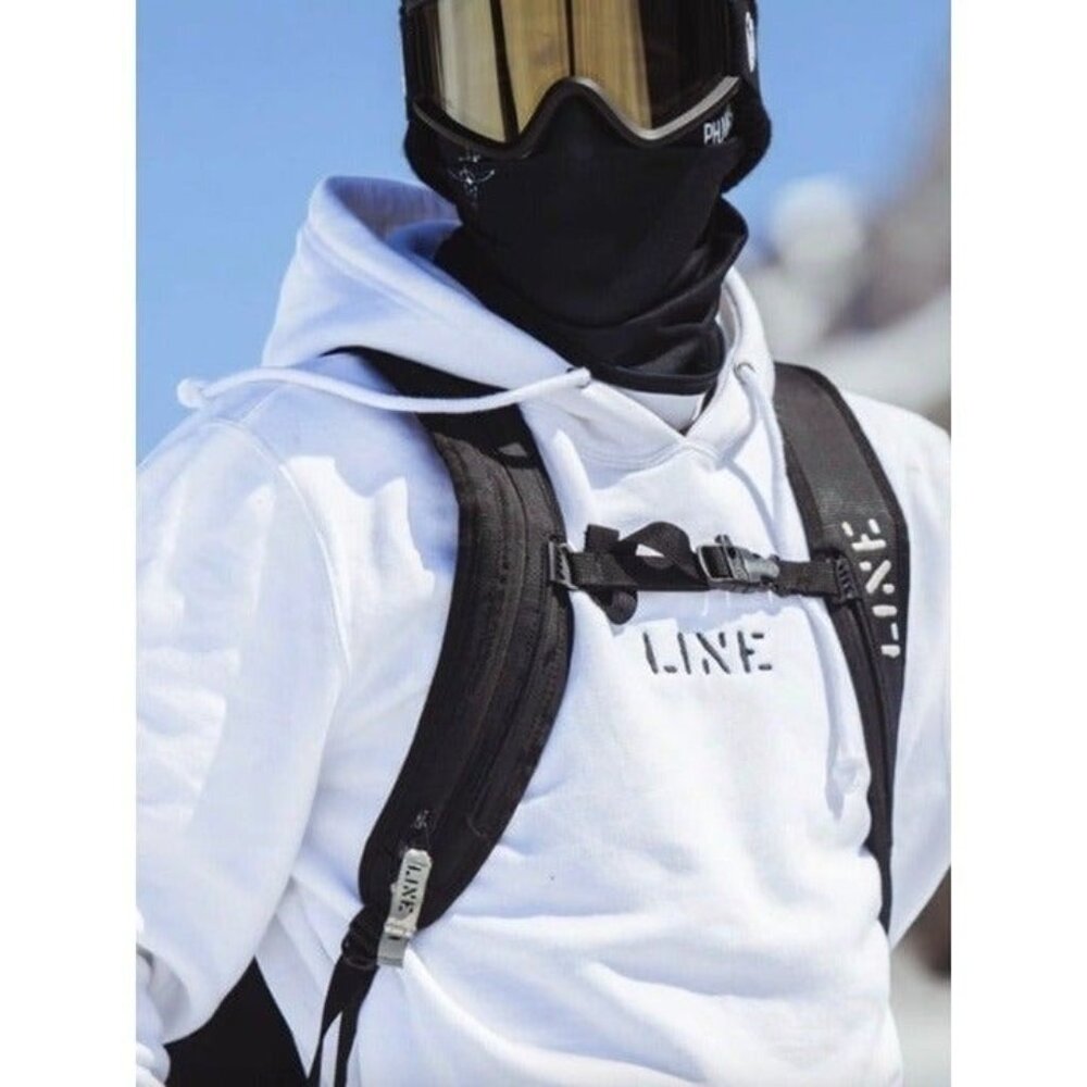 LINE STREETWEAR WHITE HOODIE XL